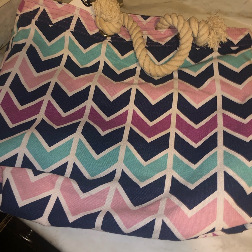 NWT Nautical Chevron Rope Handle Canvas Beach Tote Bag - Multi-Color - Picture 7 of 7